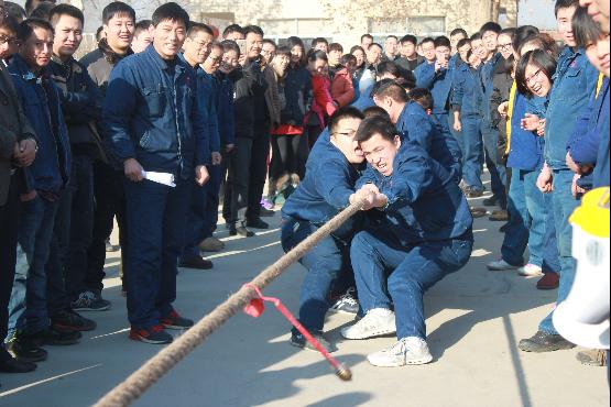 凝聚力量 奋勇拼搏-公司拔河比赛顺利举办